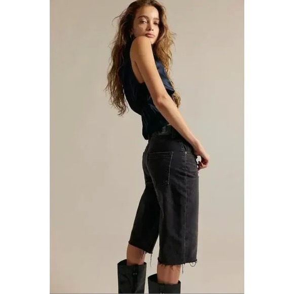 We The Free Denim - NWT WE THE FREE Distressed Black Pedal Pusher Jeans Frayed Edge Size 27 Relaxed